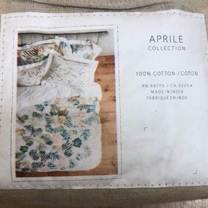 Nwt Anthropologie pair of standard shams